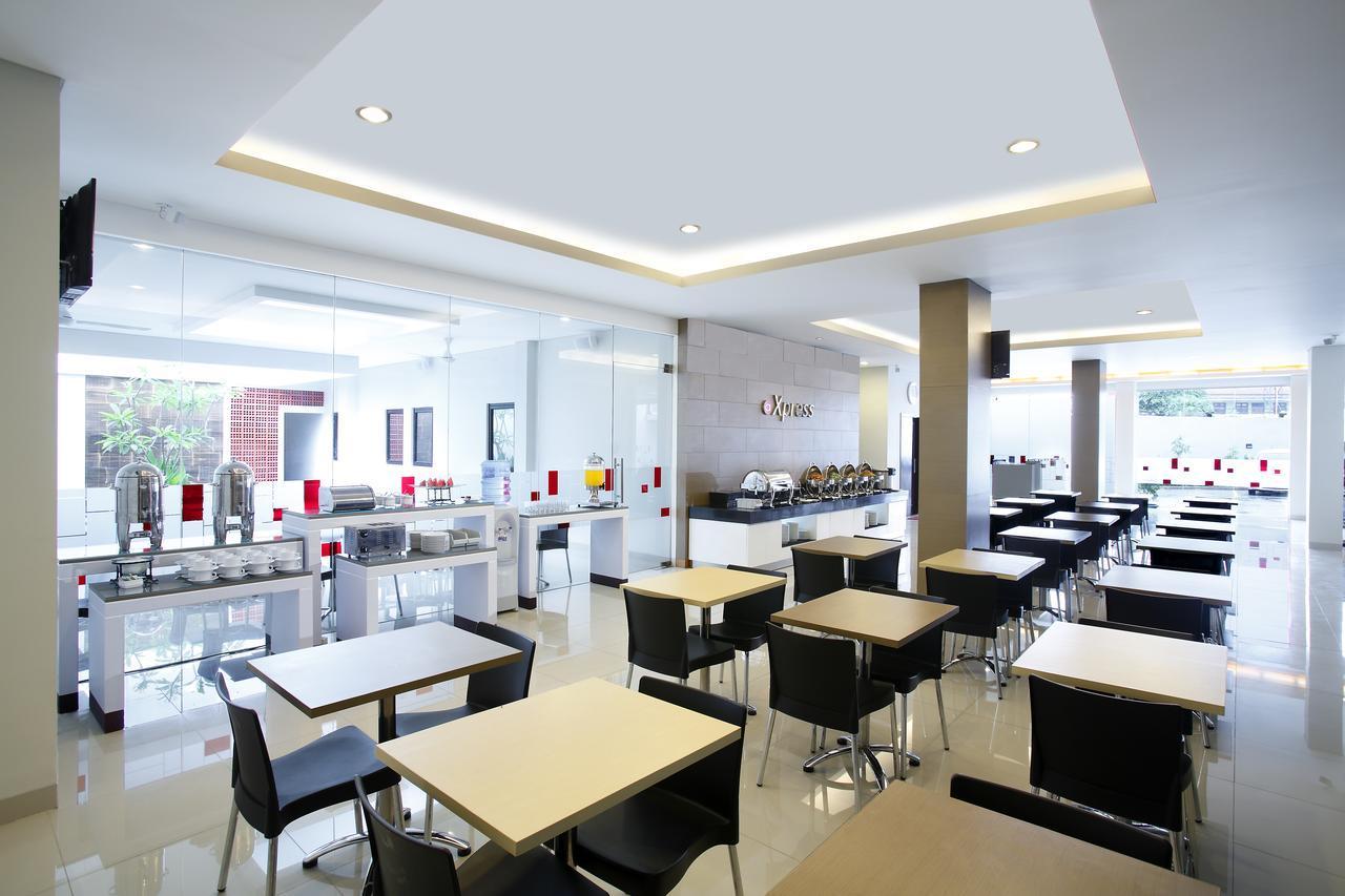 Amaris Hotel Мадіун Екстер'єр фото